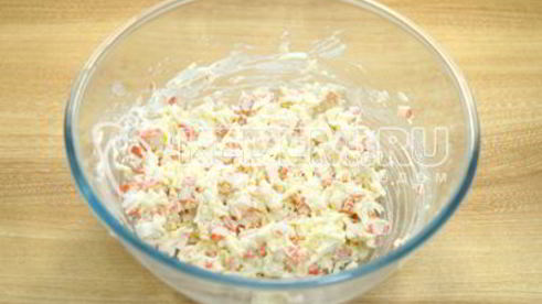 тарталетки с крабовыми палочками