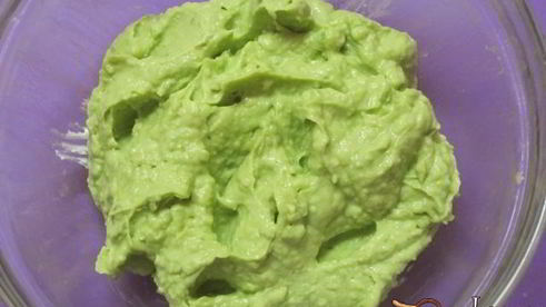 тарталетки с кремом из авокадо и семгой