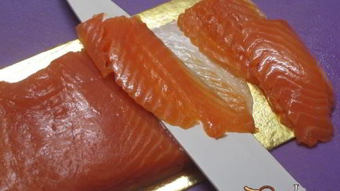 тарталетки с кремом из авокадо и семгой