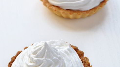 тарталетки с лимонным кремом и меренгой