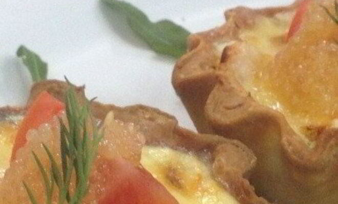 Тарталетки с морепродуктами и щучьей икрой