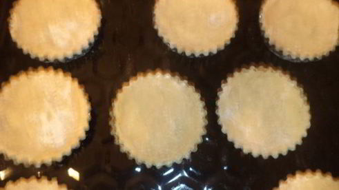 тарталетки с творожной начинкой и малиной