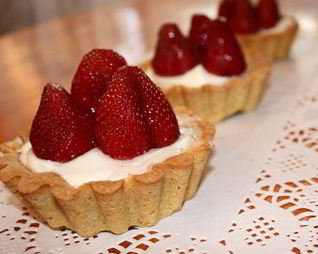 Клубничная тартинка