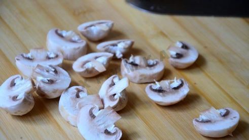 мини тарты с грибами и пармезаном