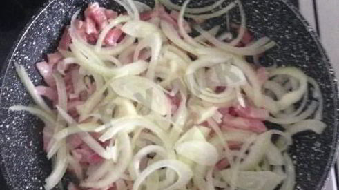 тарт фламбе с беконом