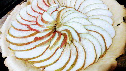 тарт с камамбером и грушей