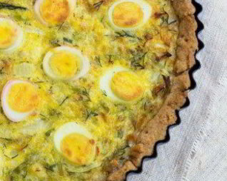 Тарт с капустой и перепелиными яйцами