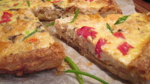 тарт с лососем и овощами