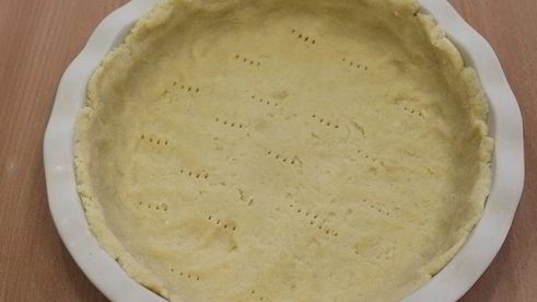 тарт с персиками и сыром бри