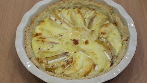 тарт с персиками и сыром бри