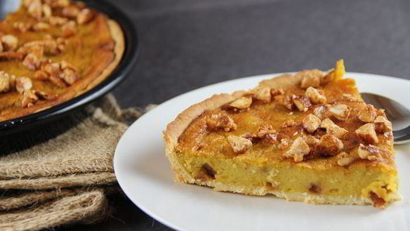 Рецепт Тарта с пряной тыквой, медом и карамелизированным миндалем