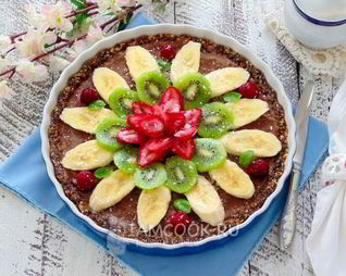 Вегетарианский тарт с бананом и авокадо