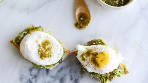 тосты с авокадо