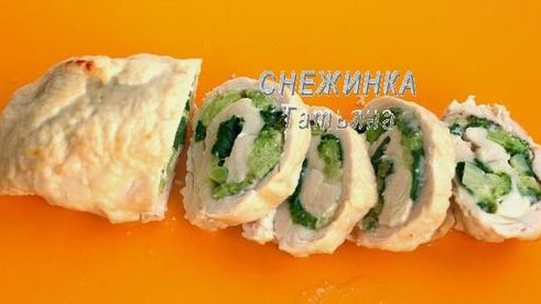 цветное карпаччо из овощей с рулетом из курицы, брокколи и шпината