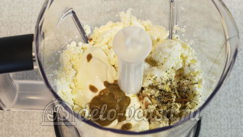 творожная закуска с зеленью и чесноком