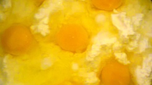 глазунья с творогом