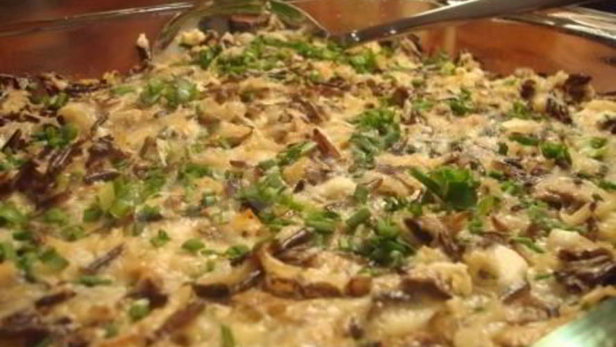 Рецепт яичницы с диким рисом и грибами