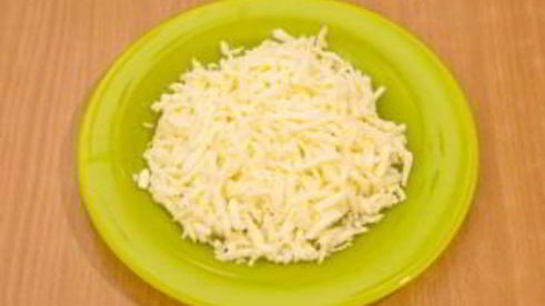 яичница с помидорами и моцареллой