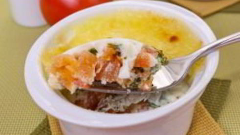 яичница с помидорами и моцареллой