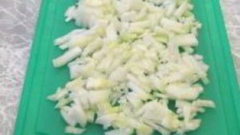 яичница с помидорами и ветчиной