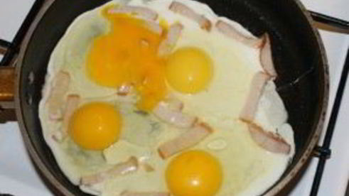 яичница с сыром плавленным