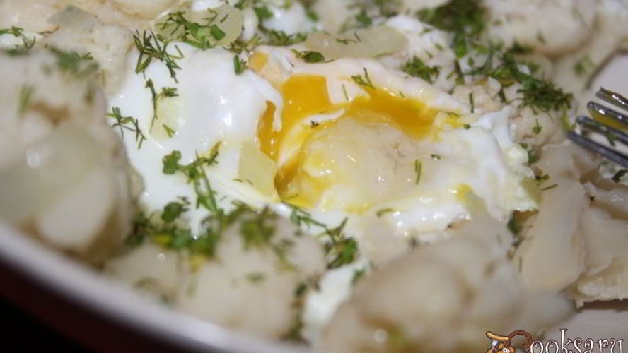 Рецепт яичницы с цветной капустой и пармезаном