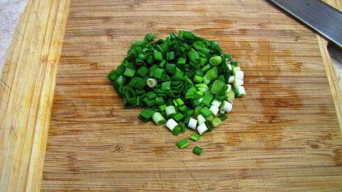 яичница с зеленым луком на завтрак в субботу