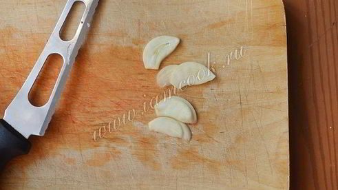 яичница со спаржей и вялеными помидорами