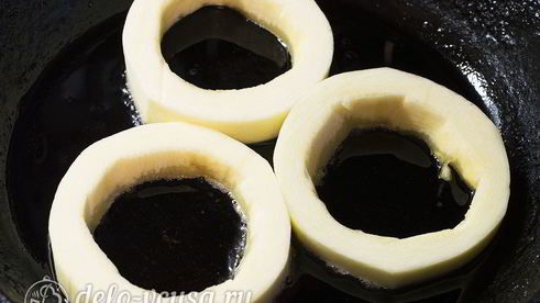 яичница в кабачке