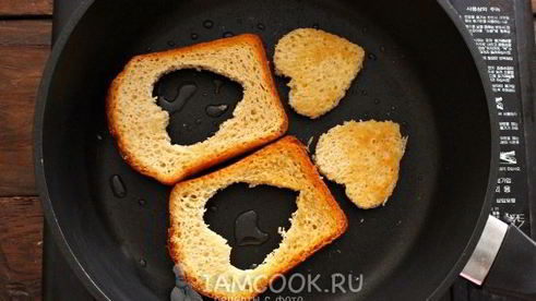 яичница в хлебе