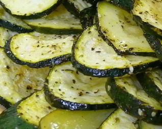 Закуска из кабачков с чесноком