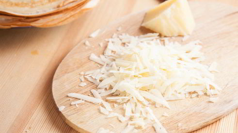 блинные мешочки с жюльеном из курицы и грибов