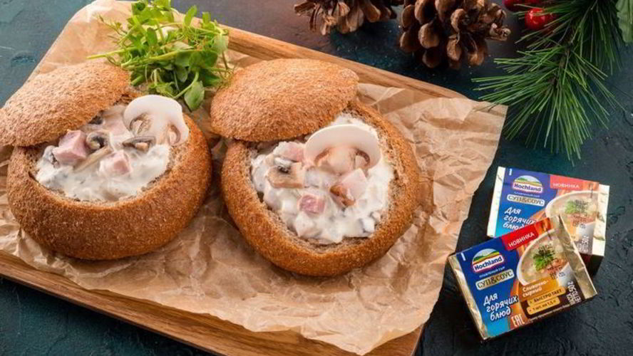 Рецепт сытного мясного жульена в булочке