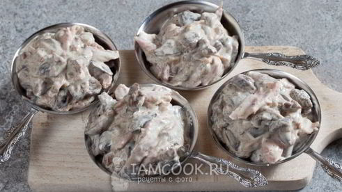 жульен с курицей, грибами и сметаной