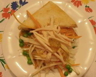 Жюльен из курицы с соусом из куркумы