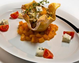 Жюльен из языка с абрикосовым чатни