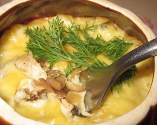 Жюльен с курицей и грибами